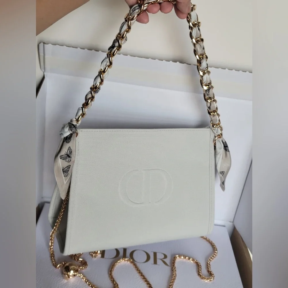Dior Gray Beauty Pouch - Picture 6 of 7